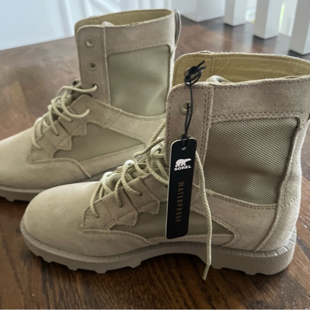 Sorel Brand new with tags size 9